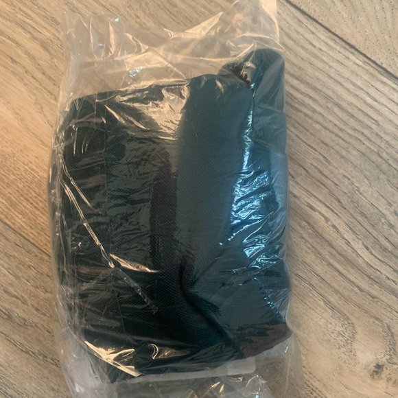 NWT LANDS' END BOY'S SHORT SLEEVE POLY PIQUE POLO SHIRT EVERGREEN MEDIUM (5-6) - Picture 8 of 8